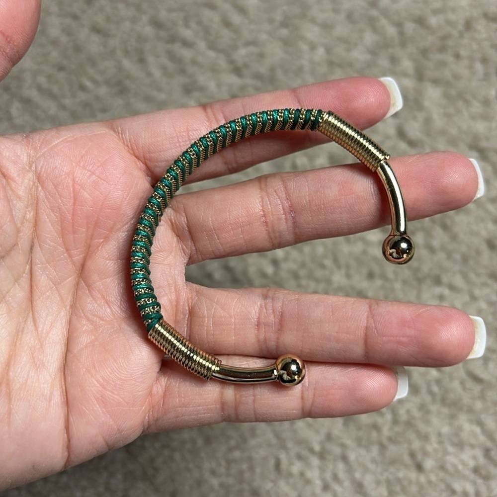 Elegant Gold and Green Cuff Bracelet - Picture 3 of 7